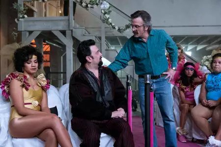 GLOW - galeria zdjęć - filmweb