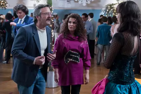 GLOW - galeria zdjęć - filmweb