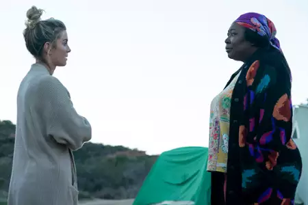 GLOW - galeria zdjęć - filmweb