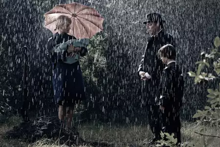 Dom mrocznych motyli - galeria zdjęć - filmweb