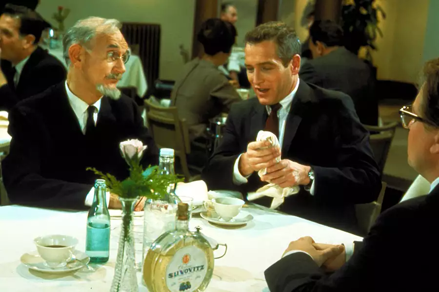 Rozdarta kurtyna - galeria zdjęć - filmweb