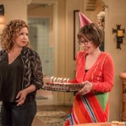 One Day at a Time - galeria zdjęć - filmweb