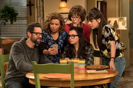 One Day at a Time - galeria zdjęć - filmweb