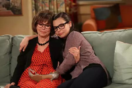 One Day at a Time - galeria zdjęć - filmweb