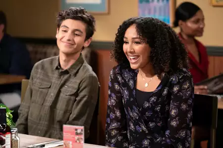 One Day at a Time - galeria zdjęć - filmweb