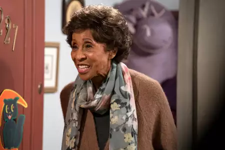 One Day at a Time - galeria zdjęć - filmweb