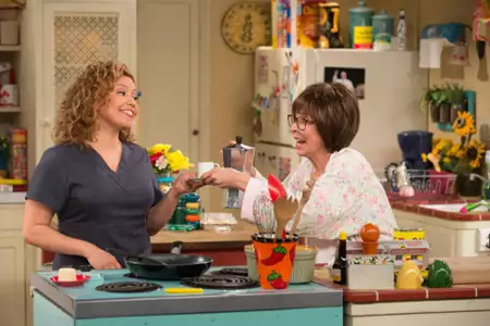 One Day at a Time - galeria zdjęć - filmweb