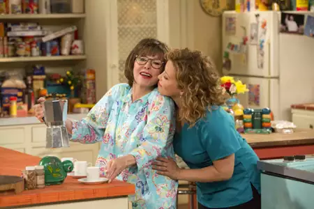 One Day at a Time - galeria zdjęć - filmweb