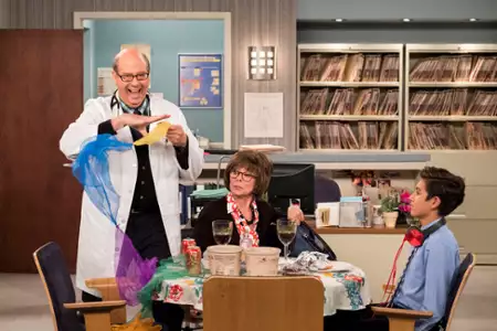 One Day at a Time - galeria zdjęć - filmweb