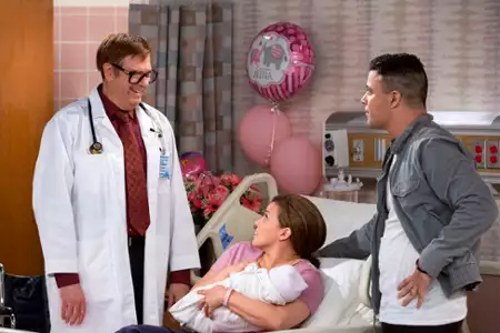 One Day at a Time - galeria zdjęć - filmweb