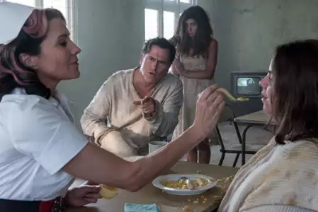 Ash kontra martwe zło - galeria zdjęć - filmweb