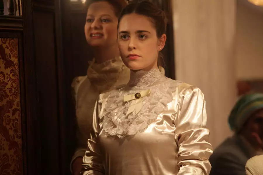 Wypełnić pustkę - galeria zdjęć - filmweb