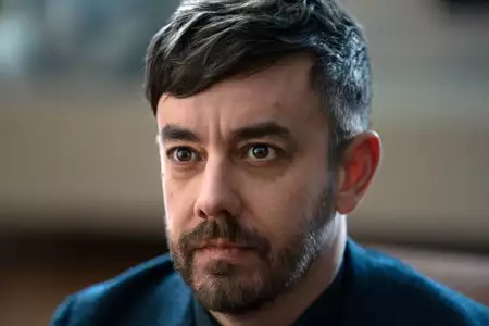 Amerykanin w marynacie - galeria zdjęć - filmweb