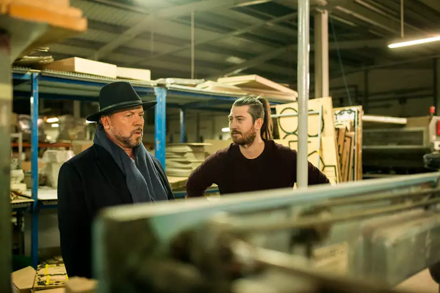 Święty - galeria zdjęć - filmweb