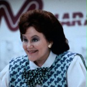 Agentka wypożyczalni samochod&oacute;w