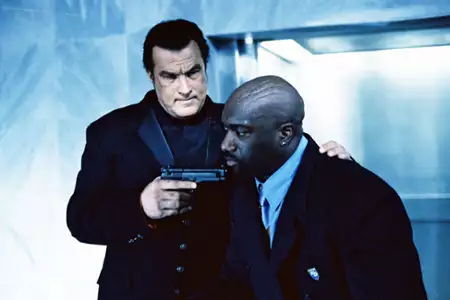 Zatopieni - galeria zdjęć - filmweb