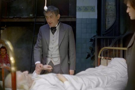 Recenzja Sanatorium pod klepsydrą