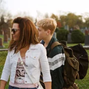 Mama - galeria zdjęć - filmweb