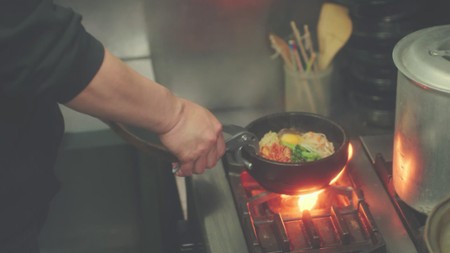 Sezon 1 Odcinek 4 Yakiniku Her Way