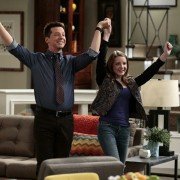 Sean Saves the World - galeria zdjęć - filmweb