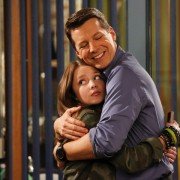 Sean Saves the World - galeria zdjęć - filmweb