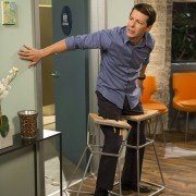 Sean Saves the World - galeria zdjęć - filmweb