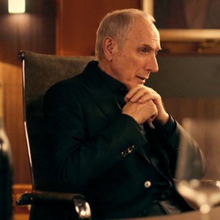 Dr Tom&aacute;s Marlow
