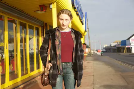 Kiss Me First - galeria zdjęć - filmweb