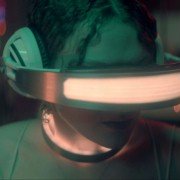 Kiss Me First - galeria zdjęć - filmweb