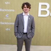 Backrooms. Bez wyjścia - galeria zdjęć - filmweb