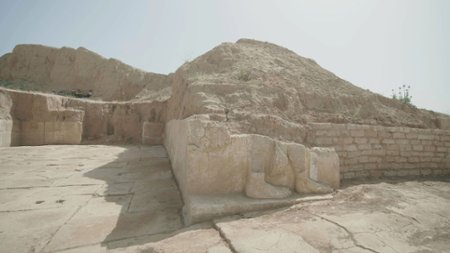 Sezon 1 Odcinek 1 Niniwa: miasto grzechu