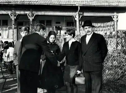 Dziewczyna - galeria zdjęć - filmweb