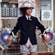 Help! - galeria zdjęć - filmweb
