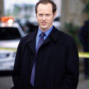 Raphael Sbarge w Obrońca
