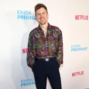 Kinda Pregnant - galeria zdjęć - filmweb
