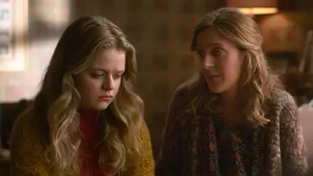 Home Before Dark - galeria zdjęć - filmweb