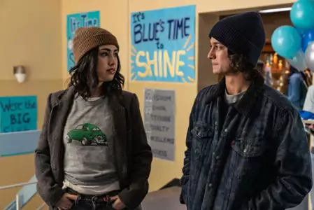 Home Before Dark - galeria zdjęć - filmweb