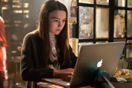 Home Before Dark - galeria zdjęć - filmweb