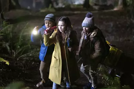 Home Before Dark - galeria zdjęć - filmweb