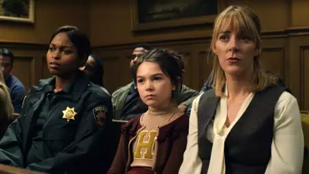 Home Before Dark - galeria zdjęć - filmweb