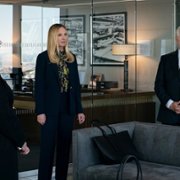 Succession - galeria zdjęć - filmweb