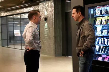 Sukcesja - galeria zdjęć - filmweb