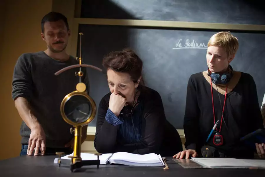 Maria Skłodowska-Curie - galeria zdjęć - filmweb