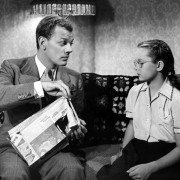Cień wątpliwości - galeria zdjęć - filmweb