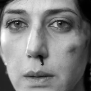 Dwie osoby wymieniające się śliną - galeria zdjęć - filmweb