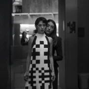 Dwie osoby wymieniające się śliną - galeria zdjęć - filmweb