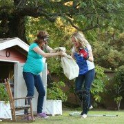 Playing House - galeria zdjęć - filmweb
