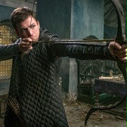 Taron Egerton w Robin Hood: Początek