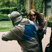 Bugonia - galeria zdjęć - filmweb