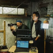 Bugonia - galeria zdjęć - filmweb